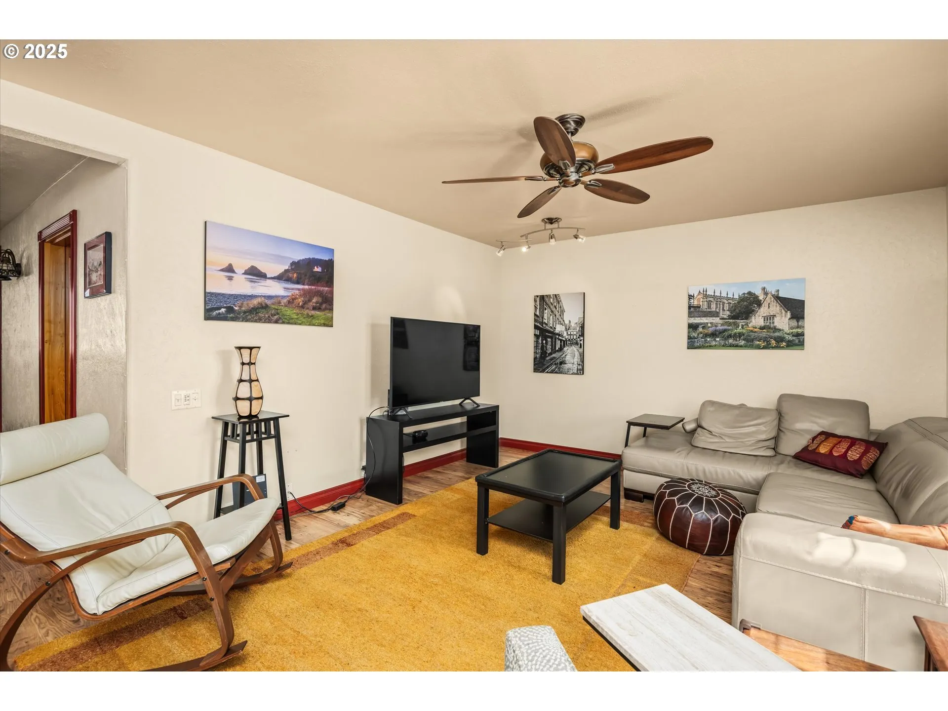 Living Room-Ceiling Fan