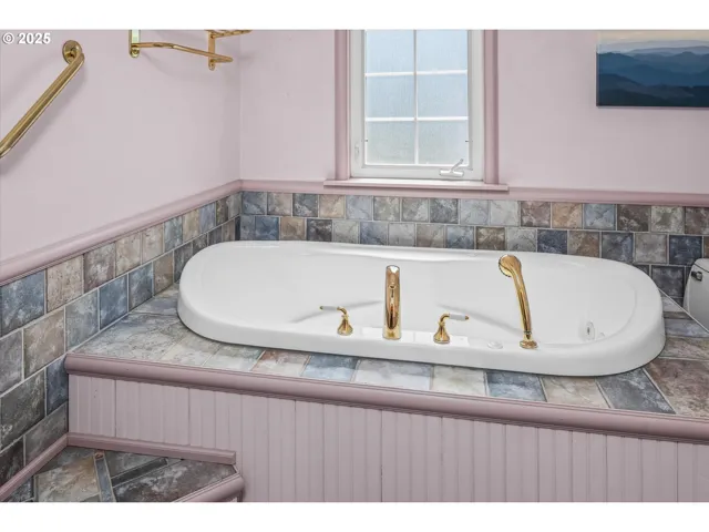 Jacuzzi