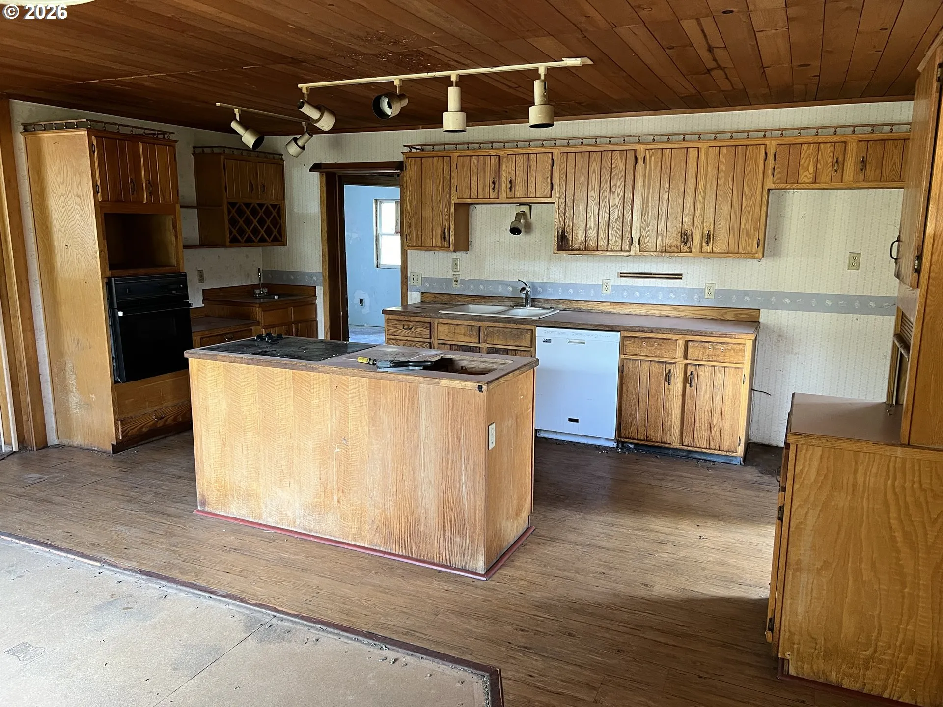 Kitchen-Island
