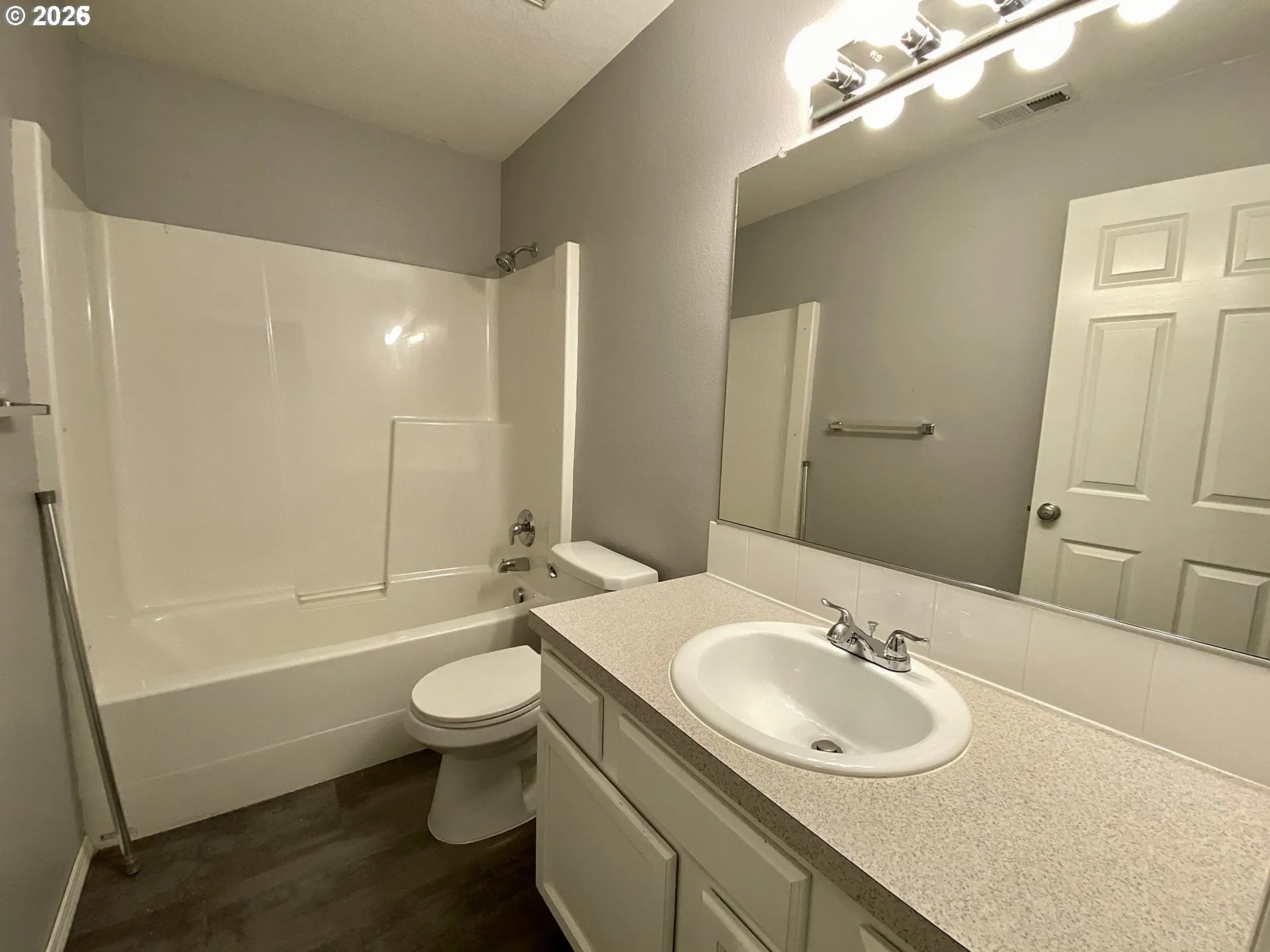 Bathroom-Upper