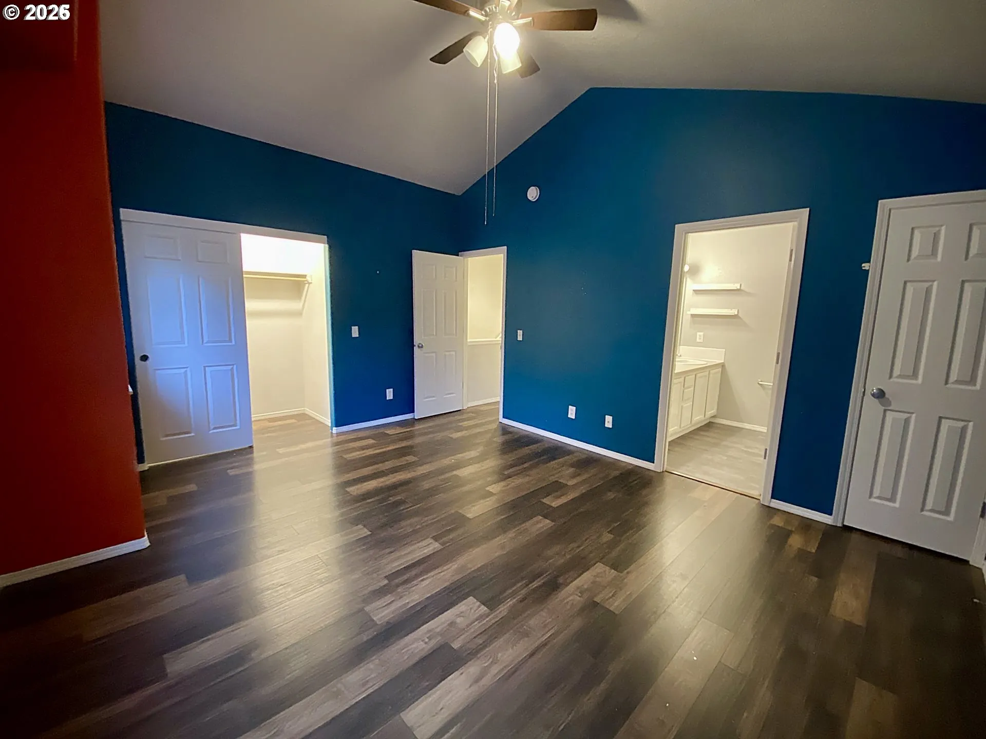 Primary Bedroom-Attached Bathroom