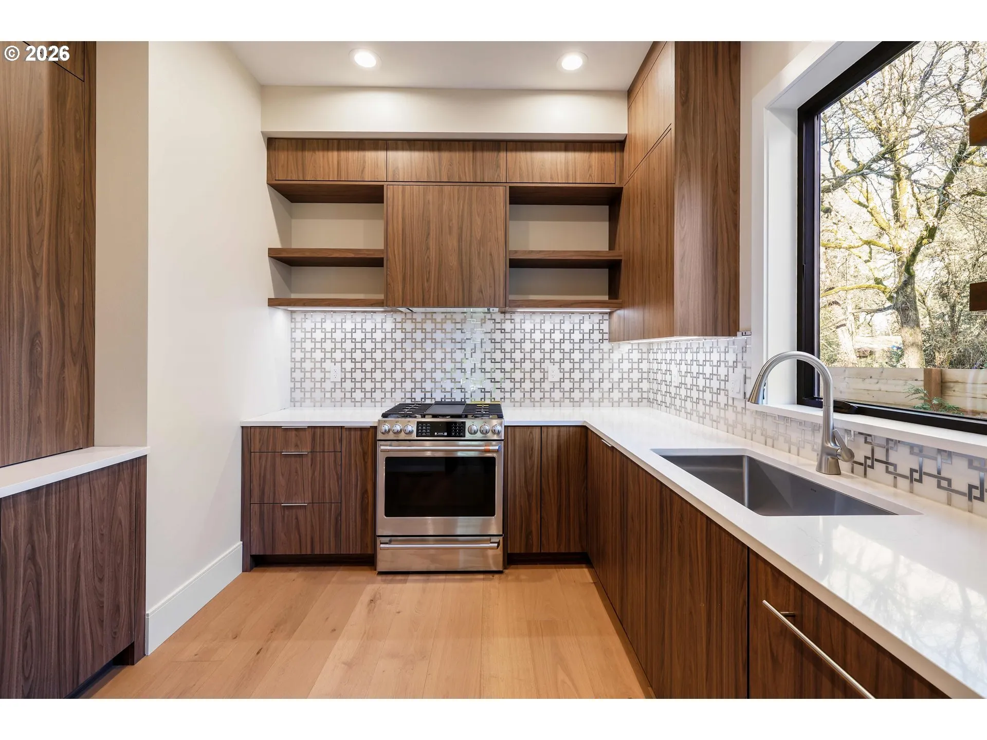 Butler's Pantry-Main