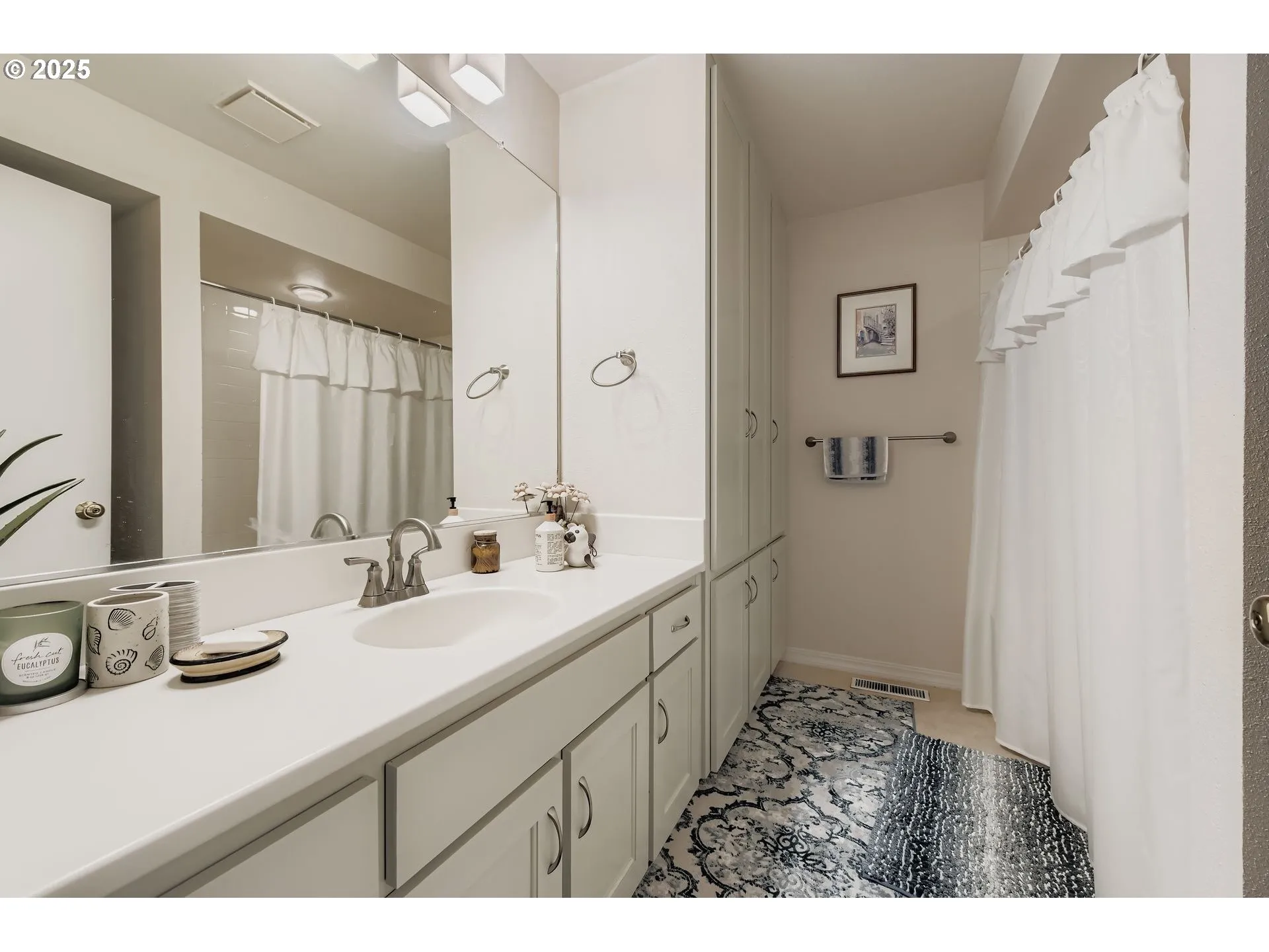 Bathroom-Hall