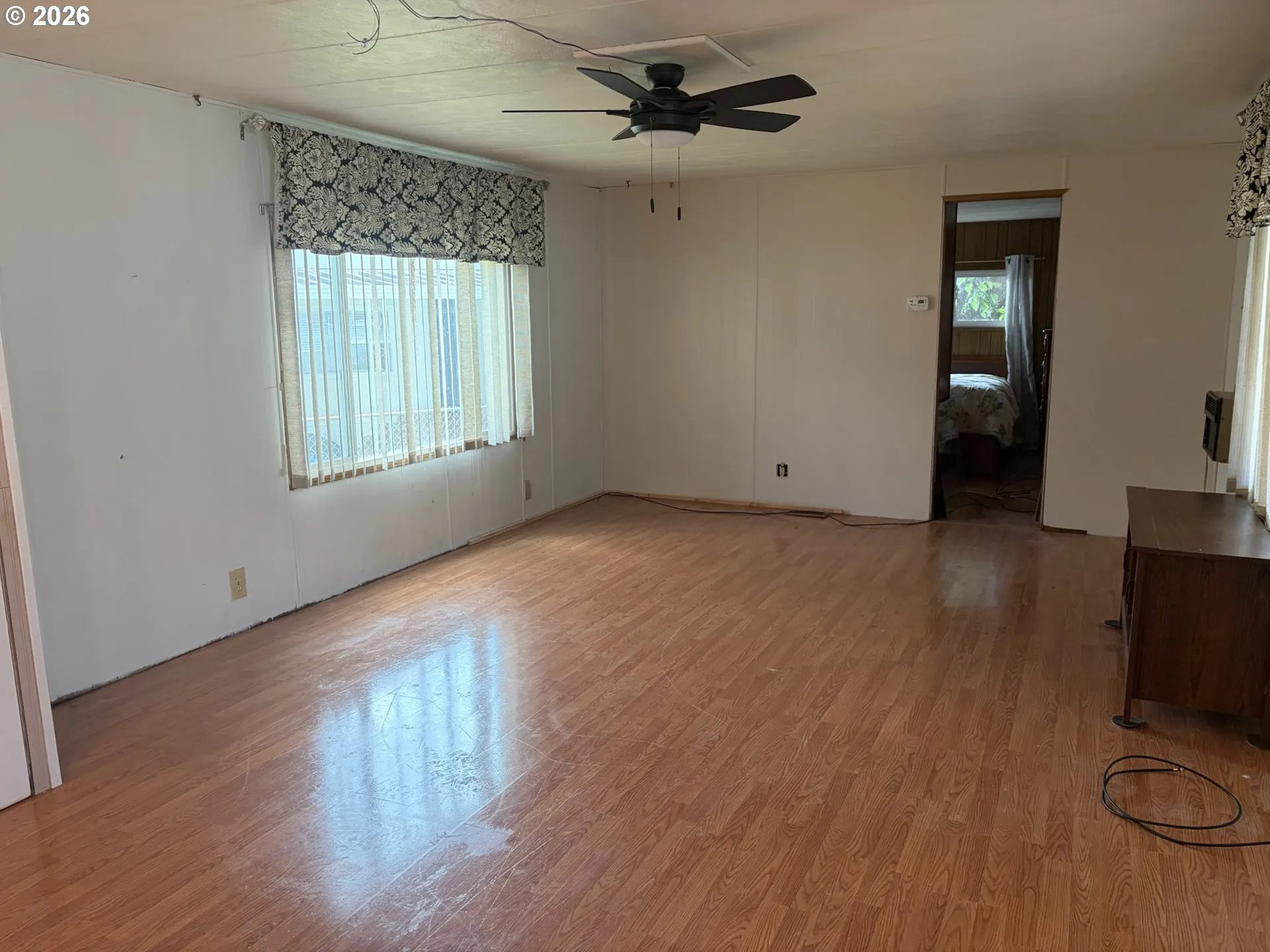 Living Room-Ceiling Fan