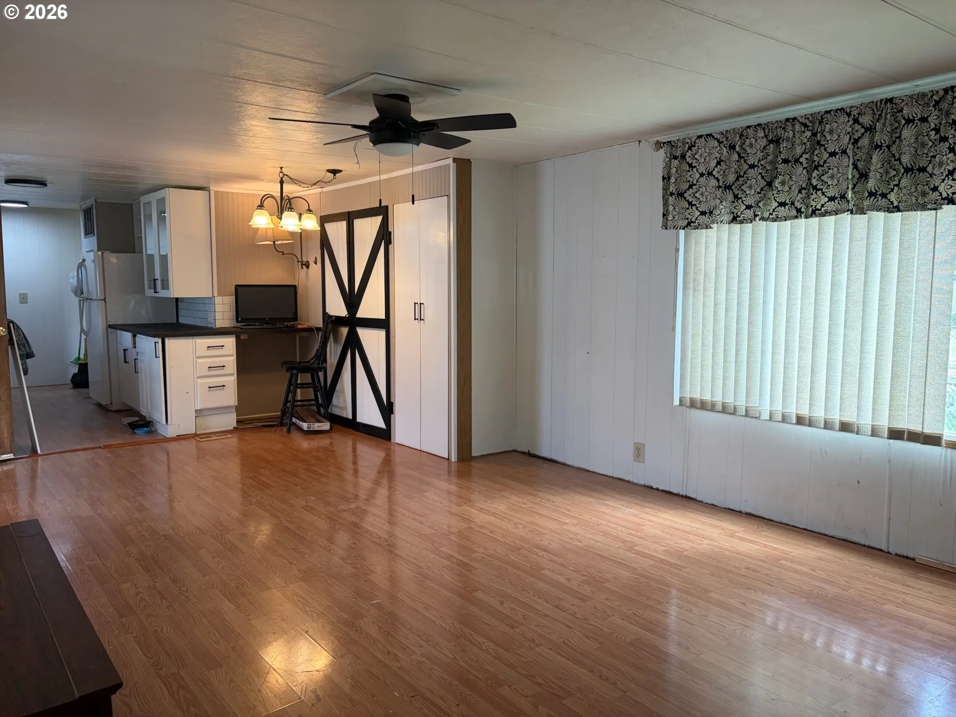 Living Room/Dining Room-Ceiling Fan