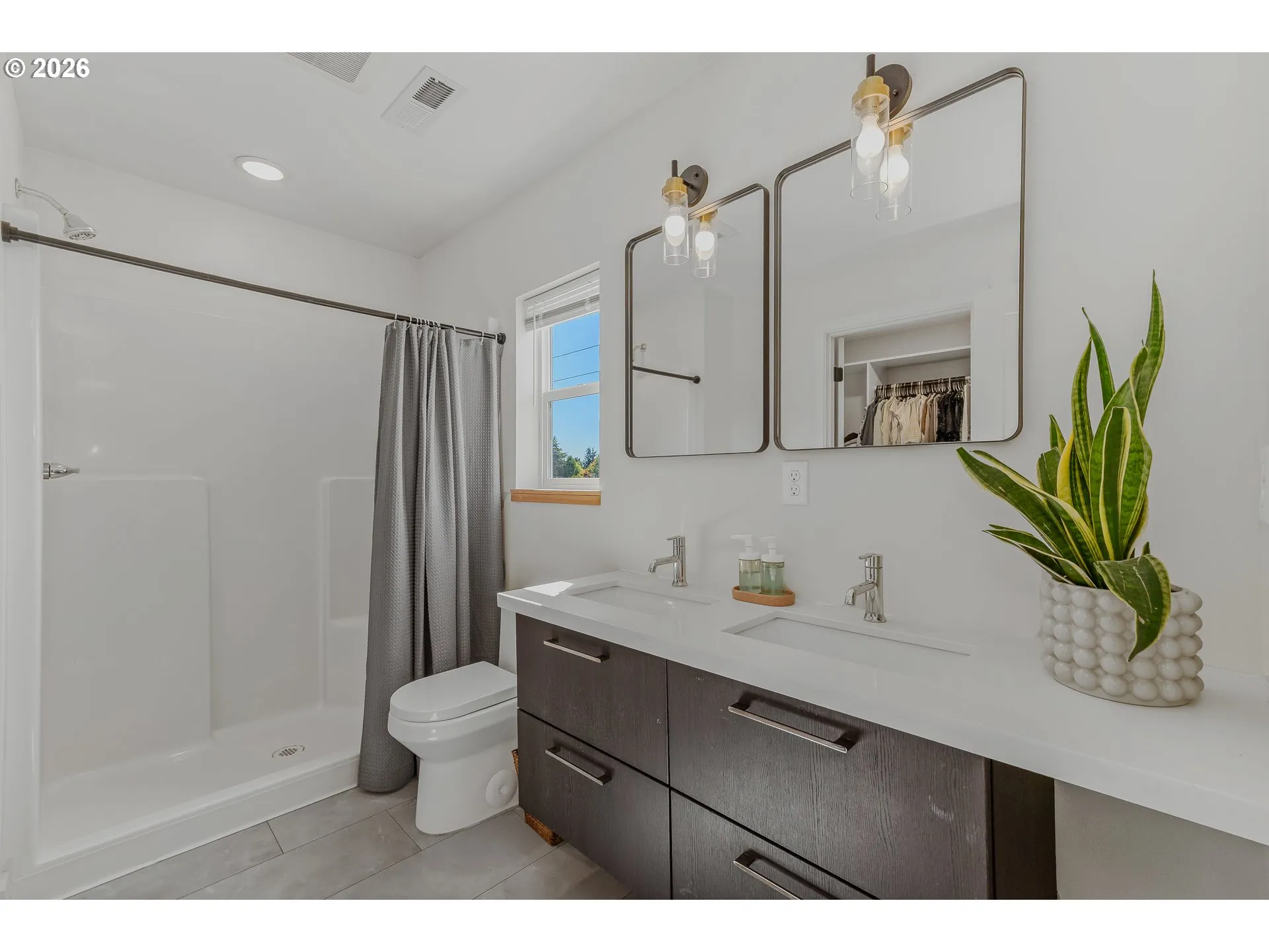 Primary Bedroom-Attached Bathroom
