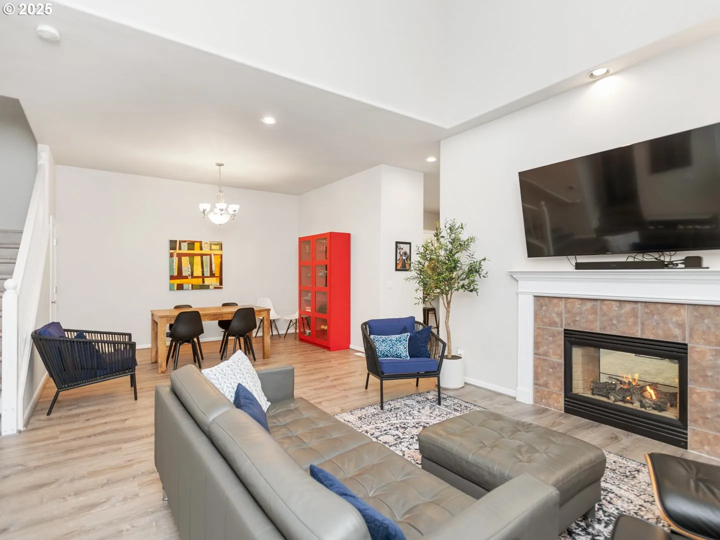 Living Room/Dining Room