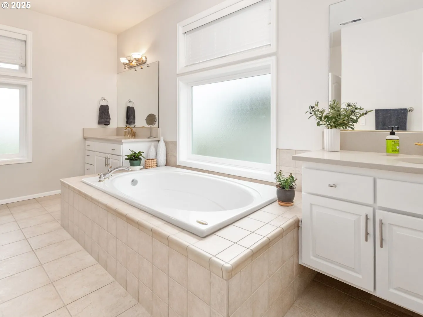 Bathroom, Attached-Double Sinks
