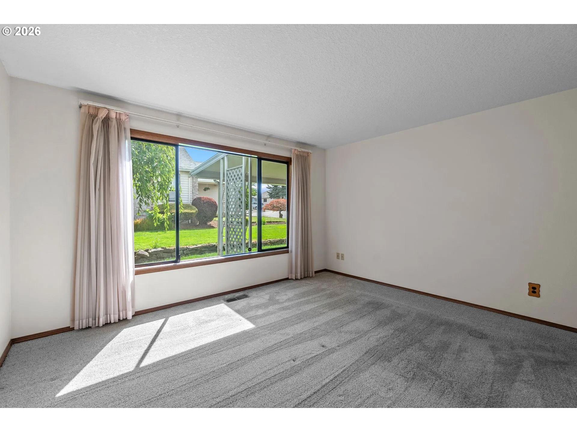 Bedroom, Primary