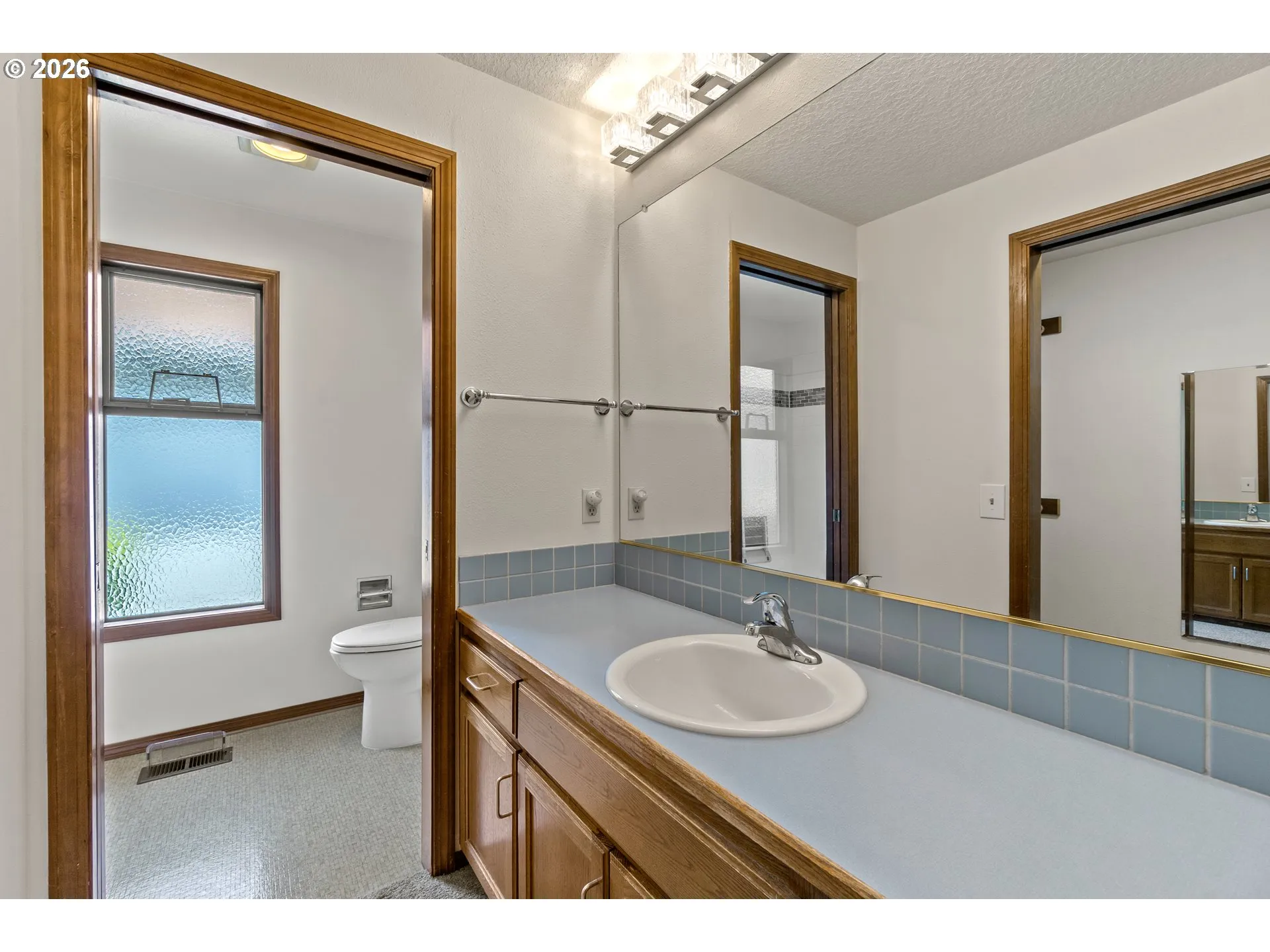 Bathroom, Attached