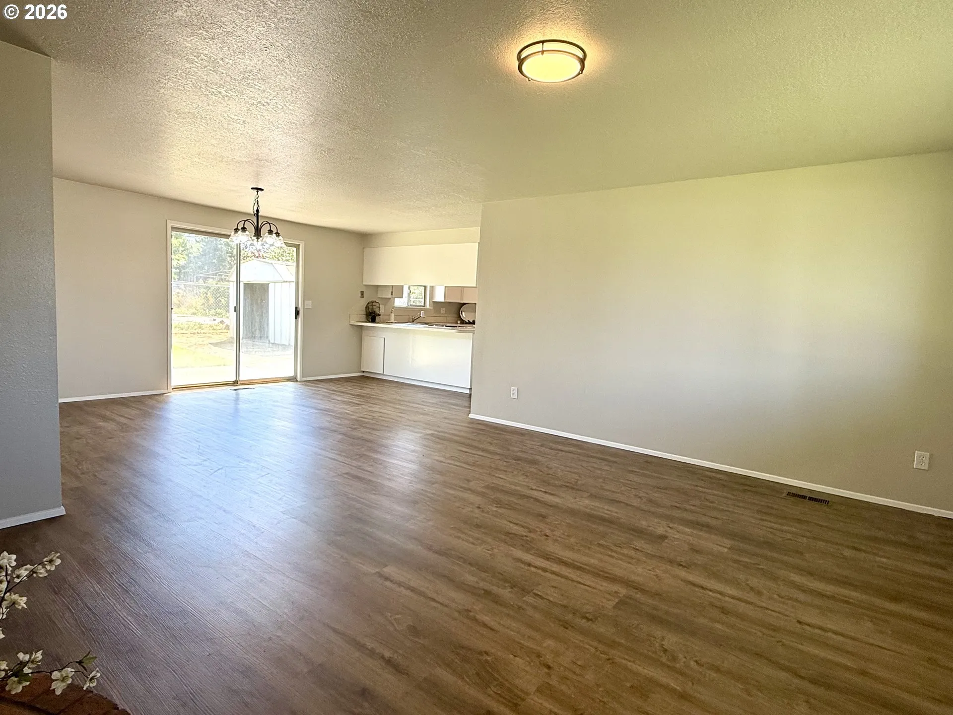 Living Room/Dining Room