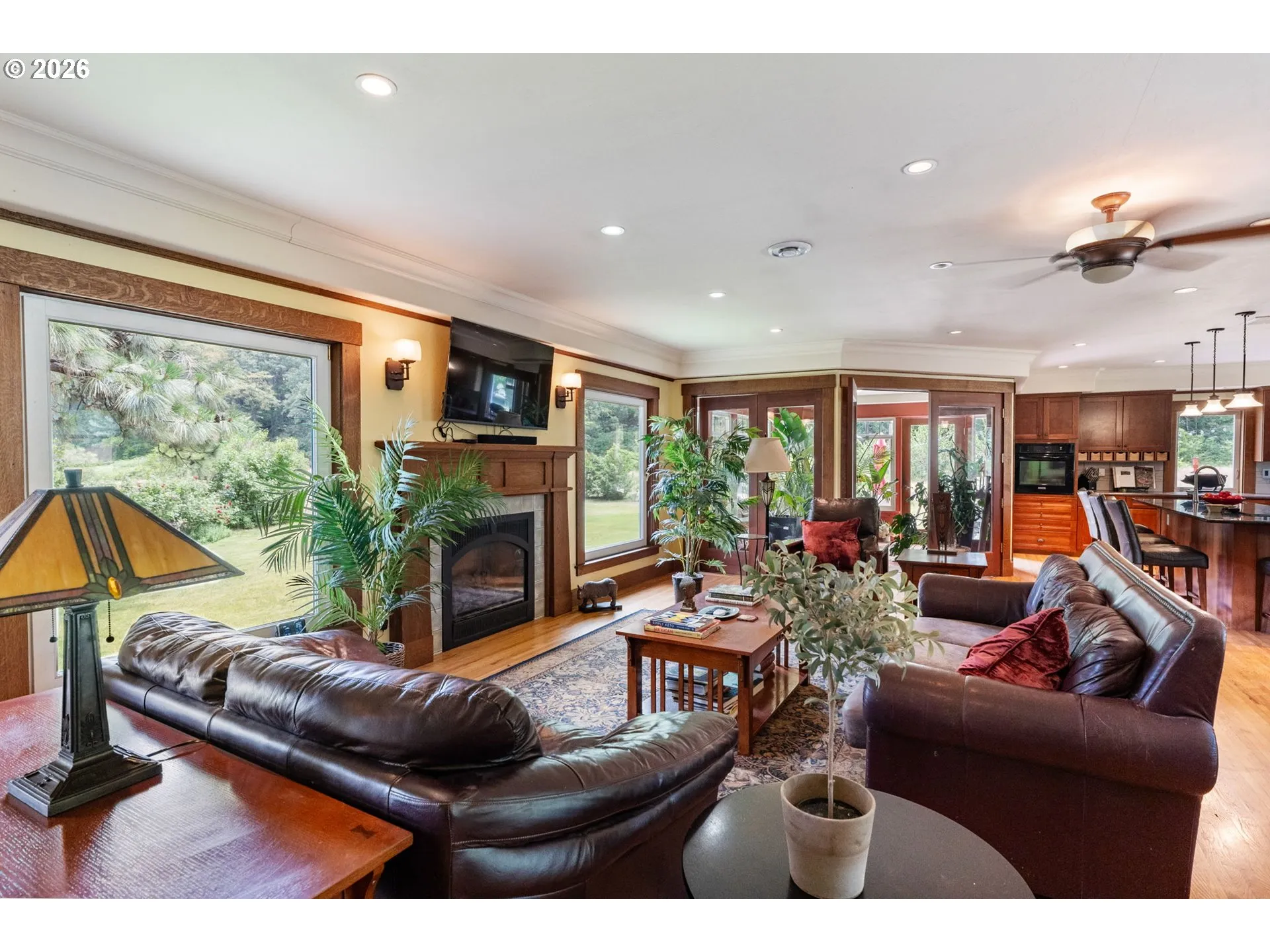 Living Room-Fireplace