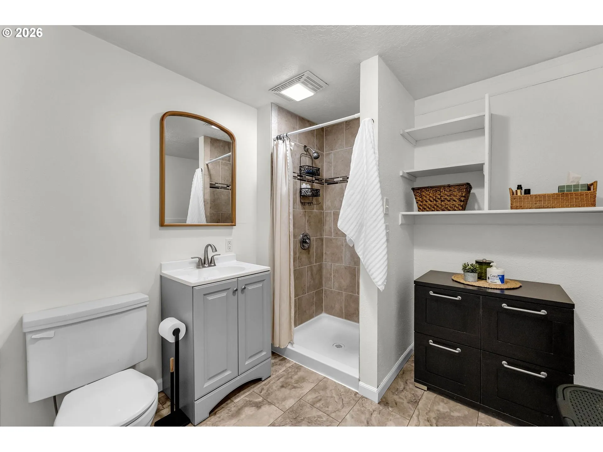 Bathroom, Attached