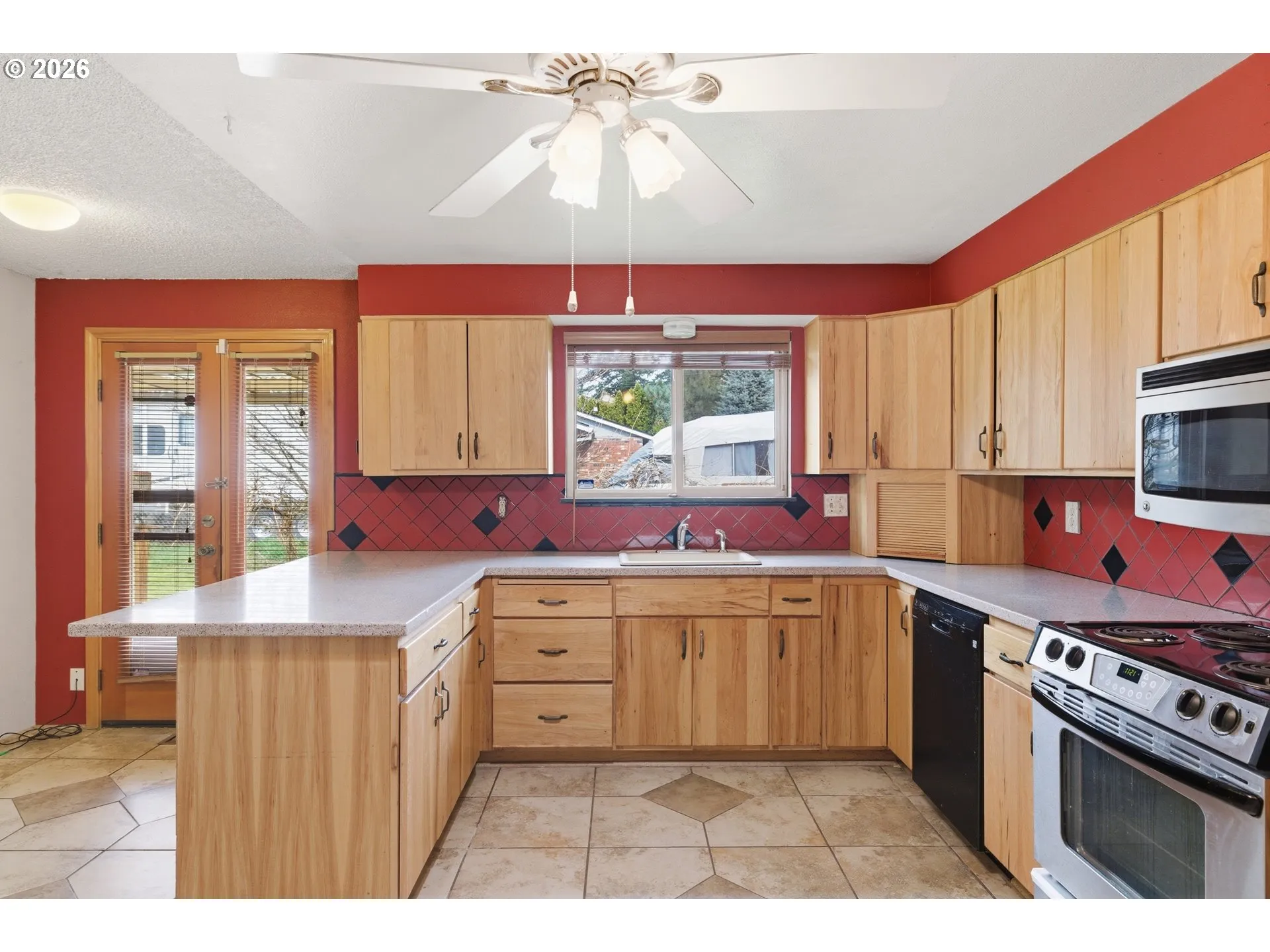 Kitchen-Eating Area