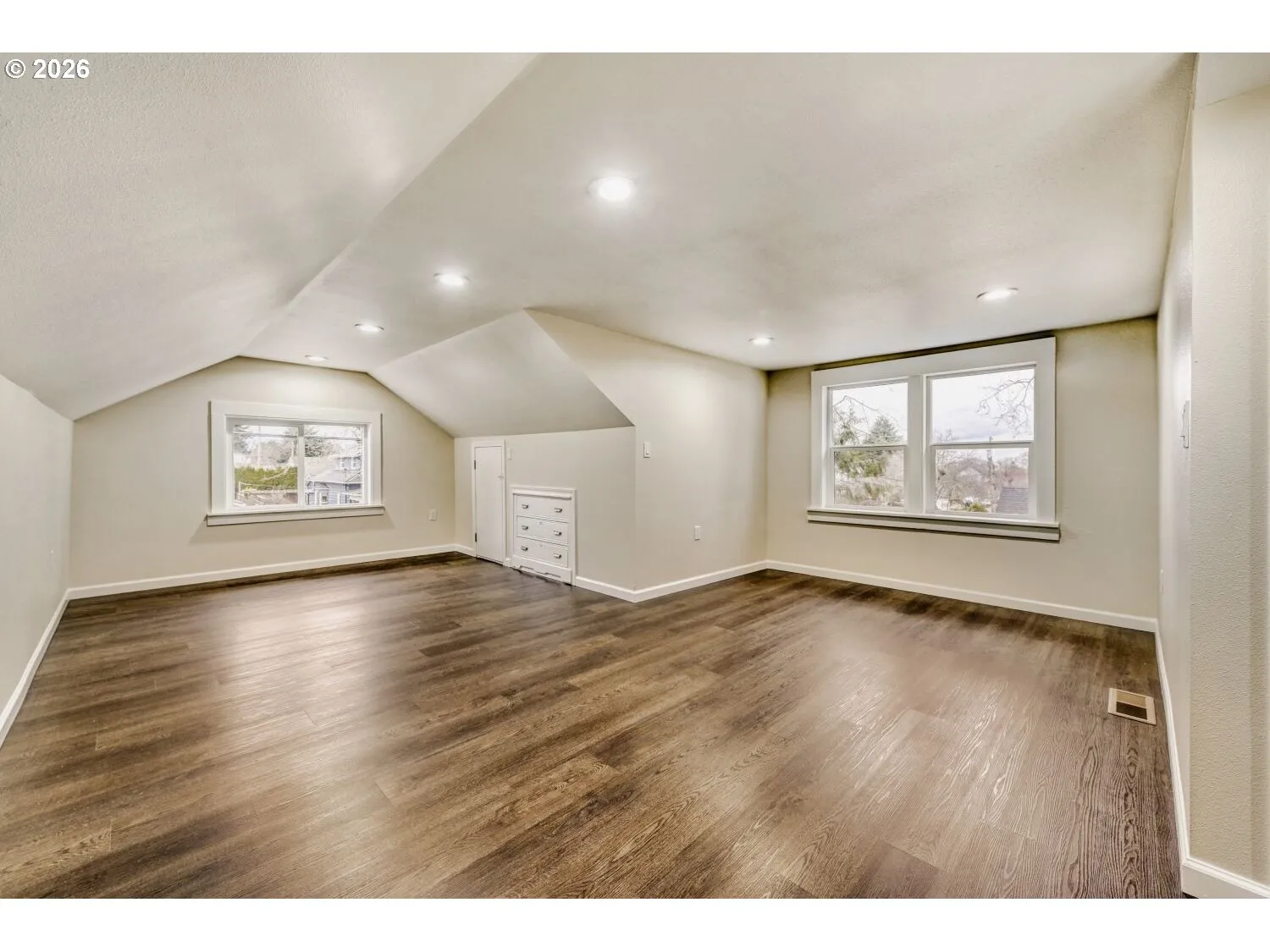 Bedroom, Primary-Upper