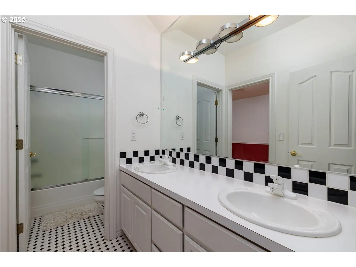 Bathroom-Jack and Jill