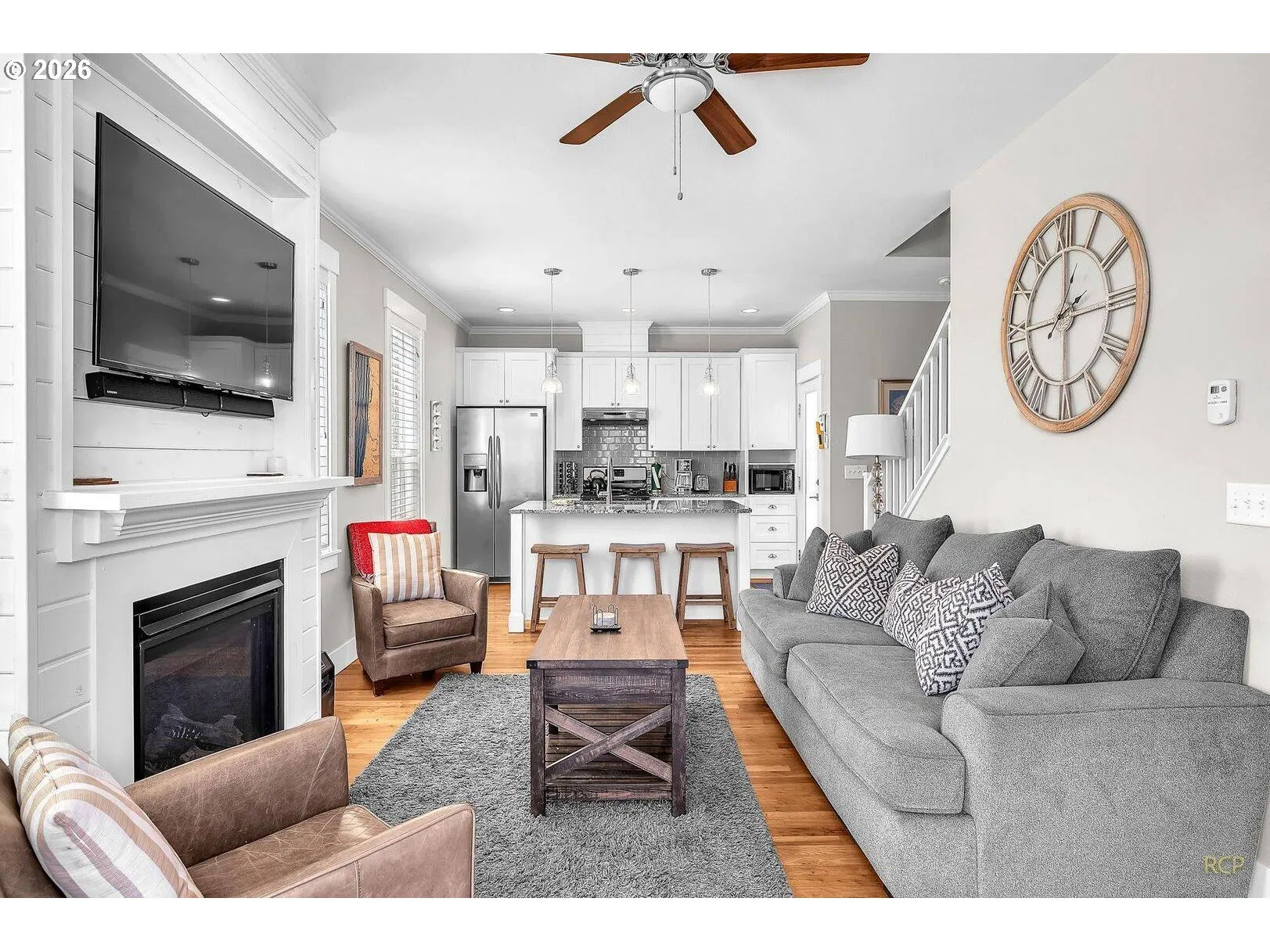 Living Room-Fireplace