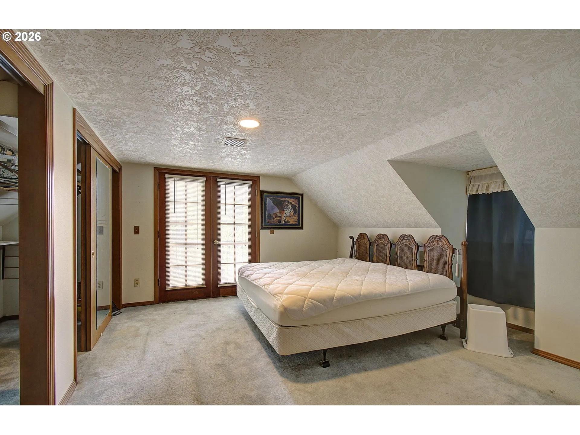 Bedroom-Upper
