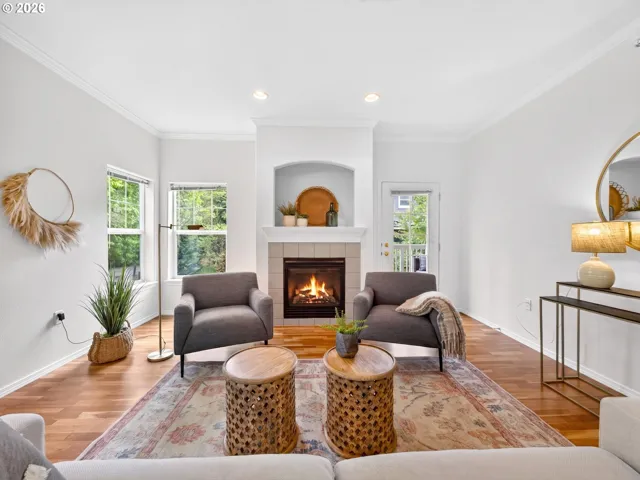 Living Room-Fireplace