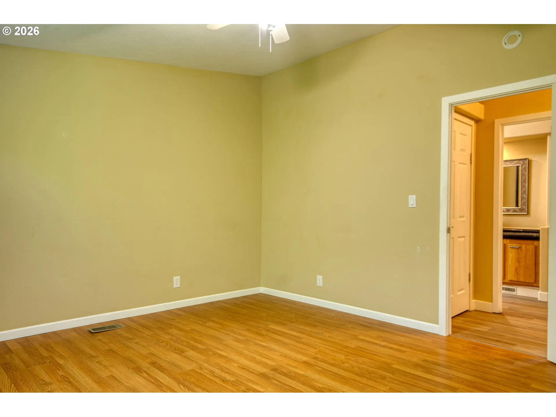Bedroom-Ceiling Fan