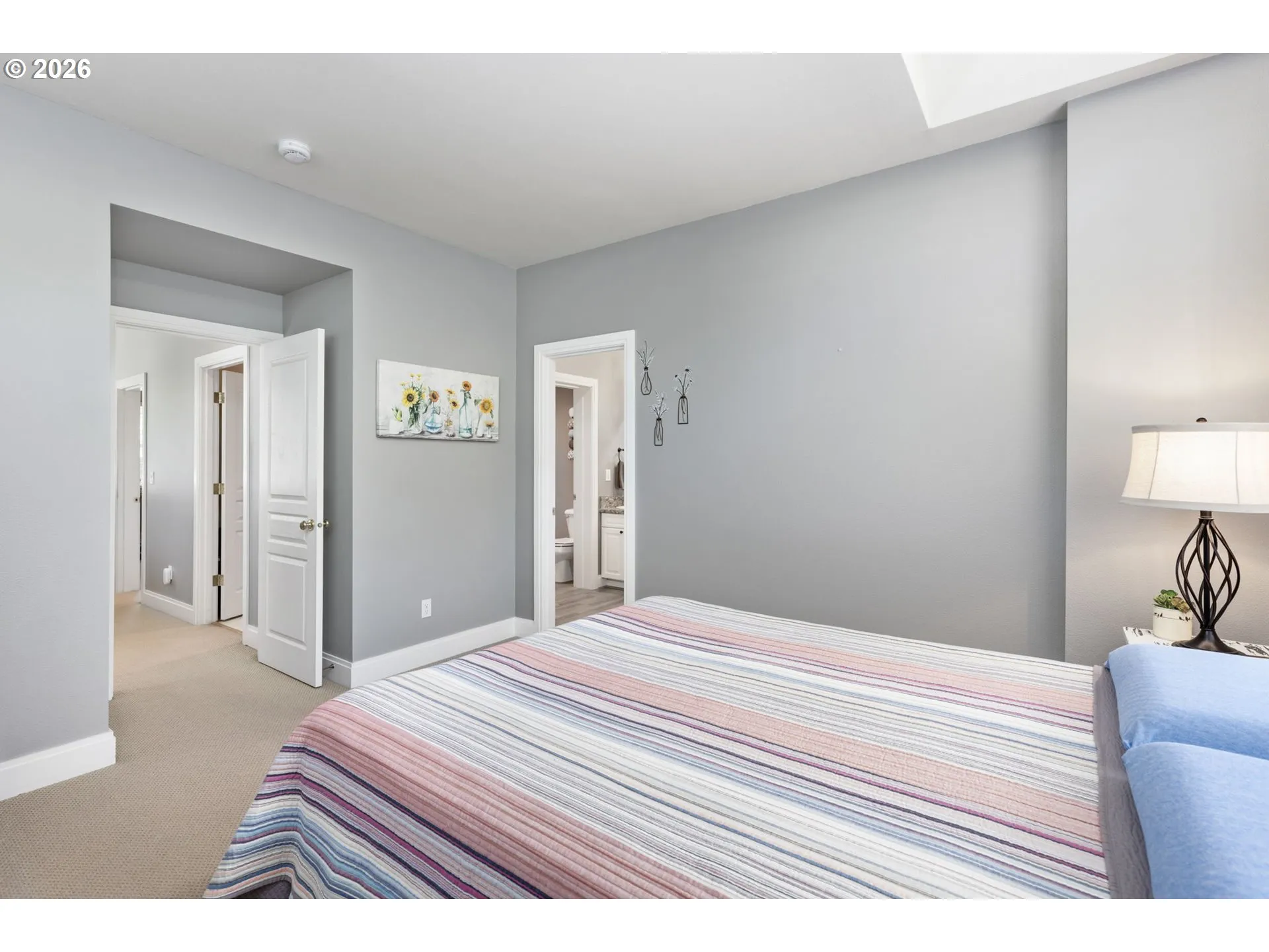 Bedroom, Primary-Vaulted Ceilings