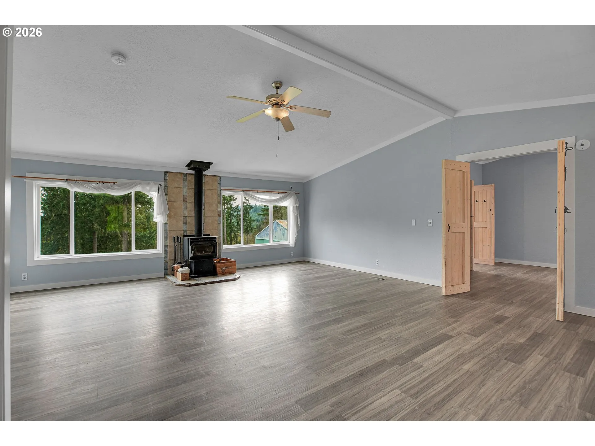 Living Room-Ceiling Fan