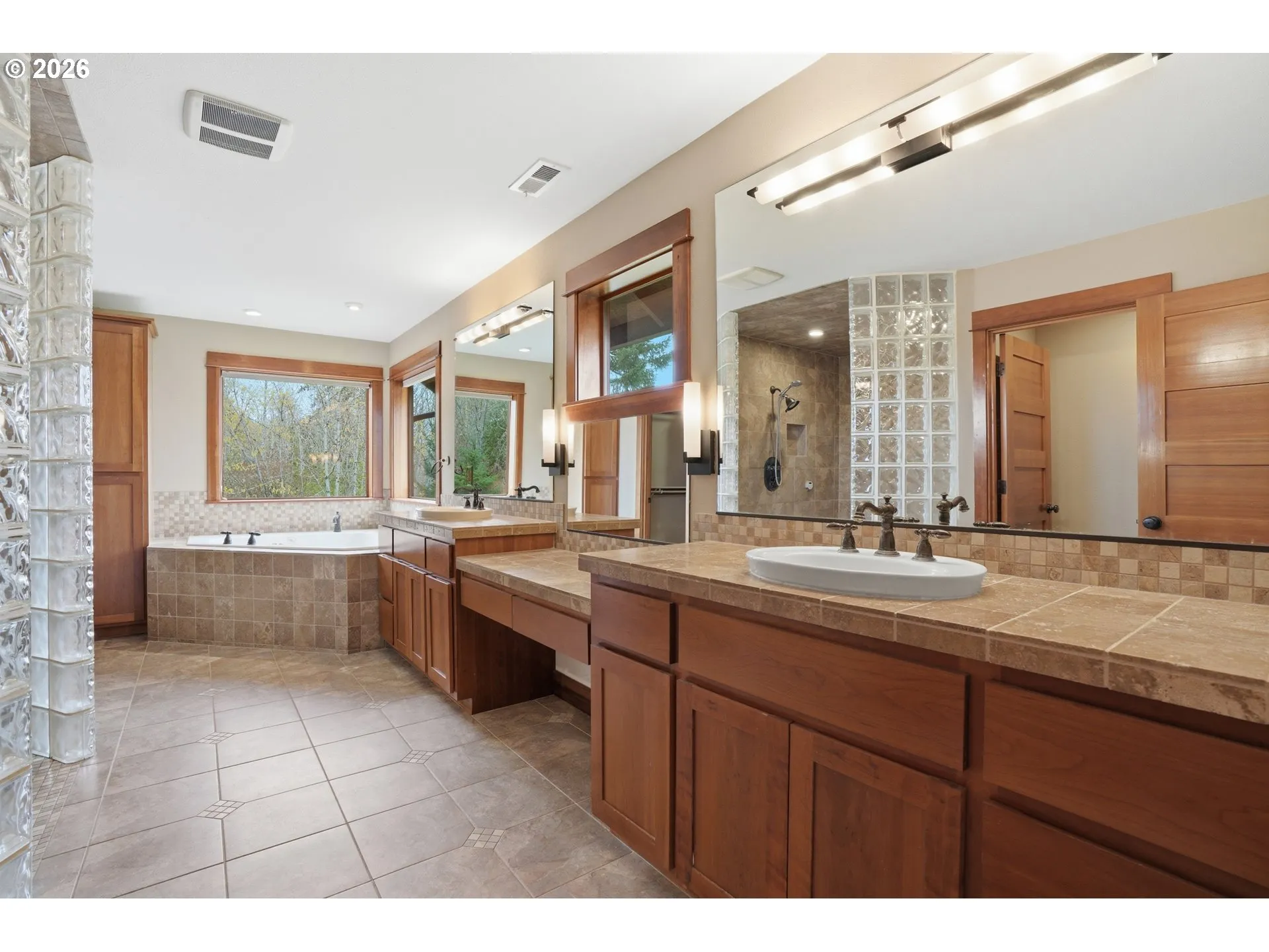 Owner's Suite Bathroom-Full Bathroom