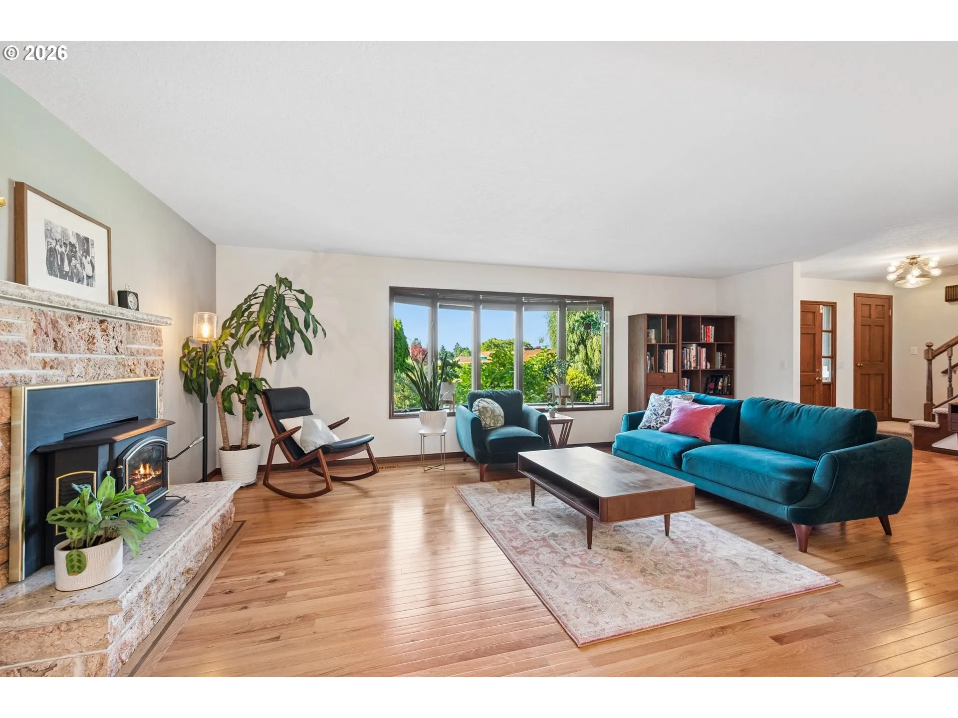 Living Room-Fireplace
