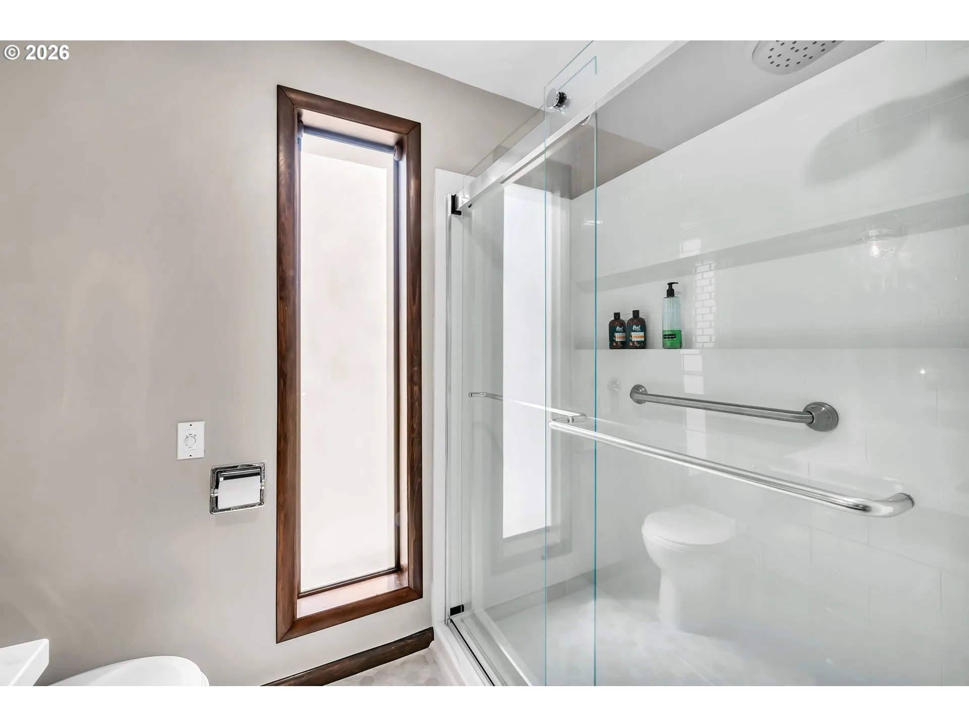 Bathroom-Walk in Shower