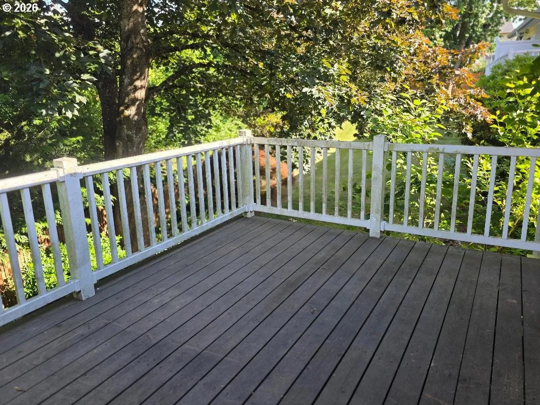 Deck-Upper