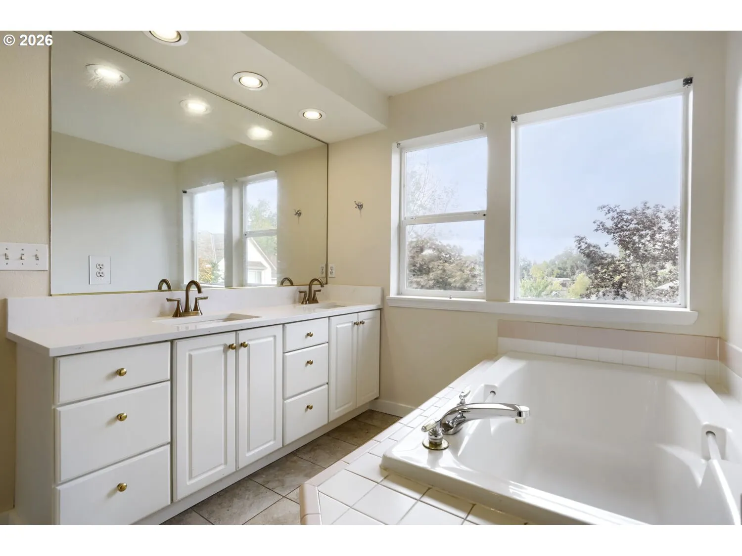 Bathroom, Attached