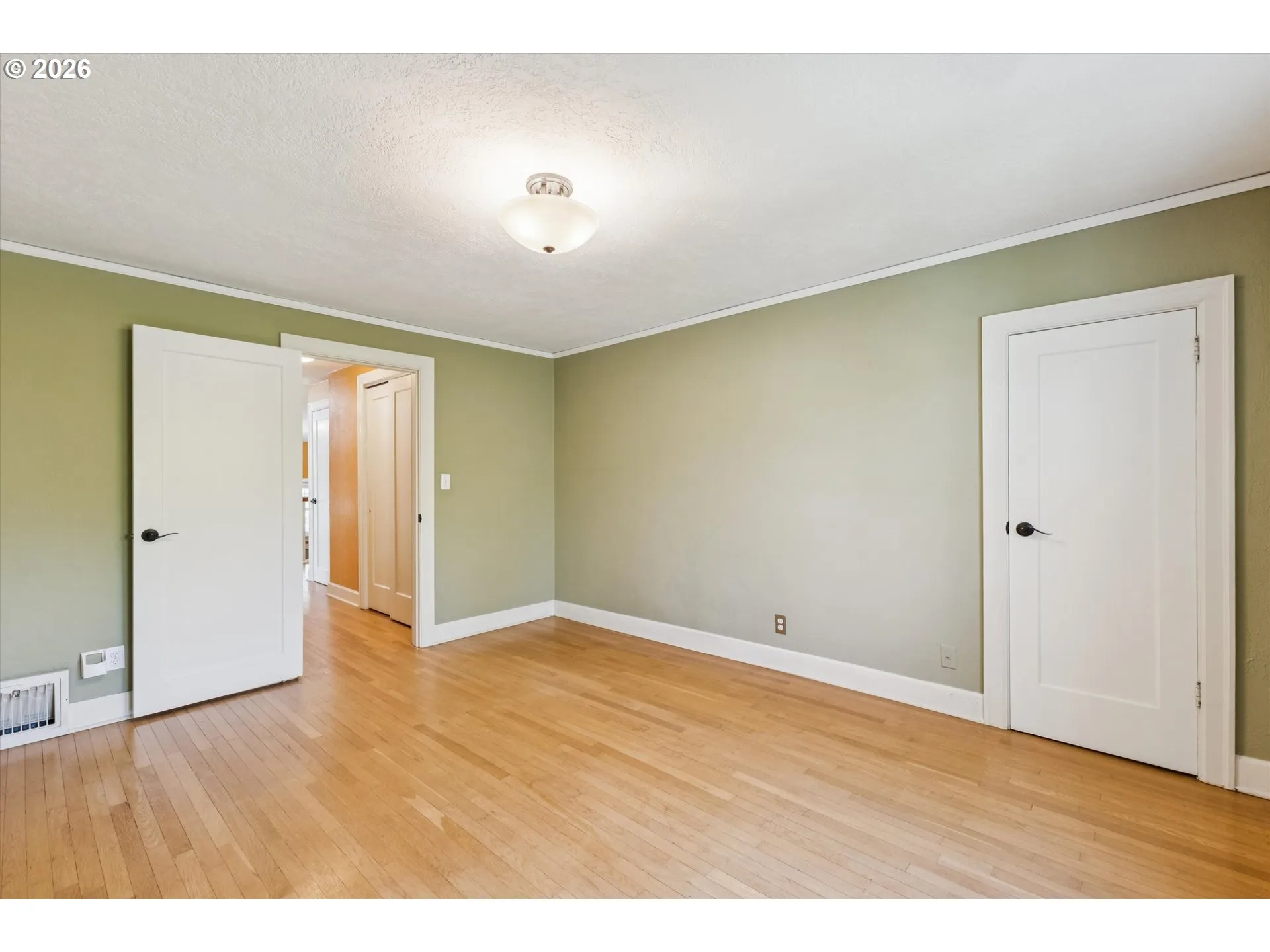 Bedroom-Upper