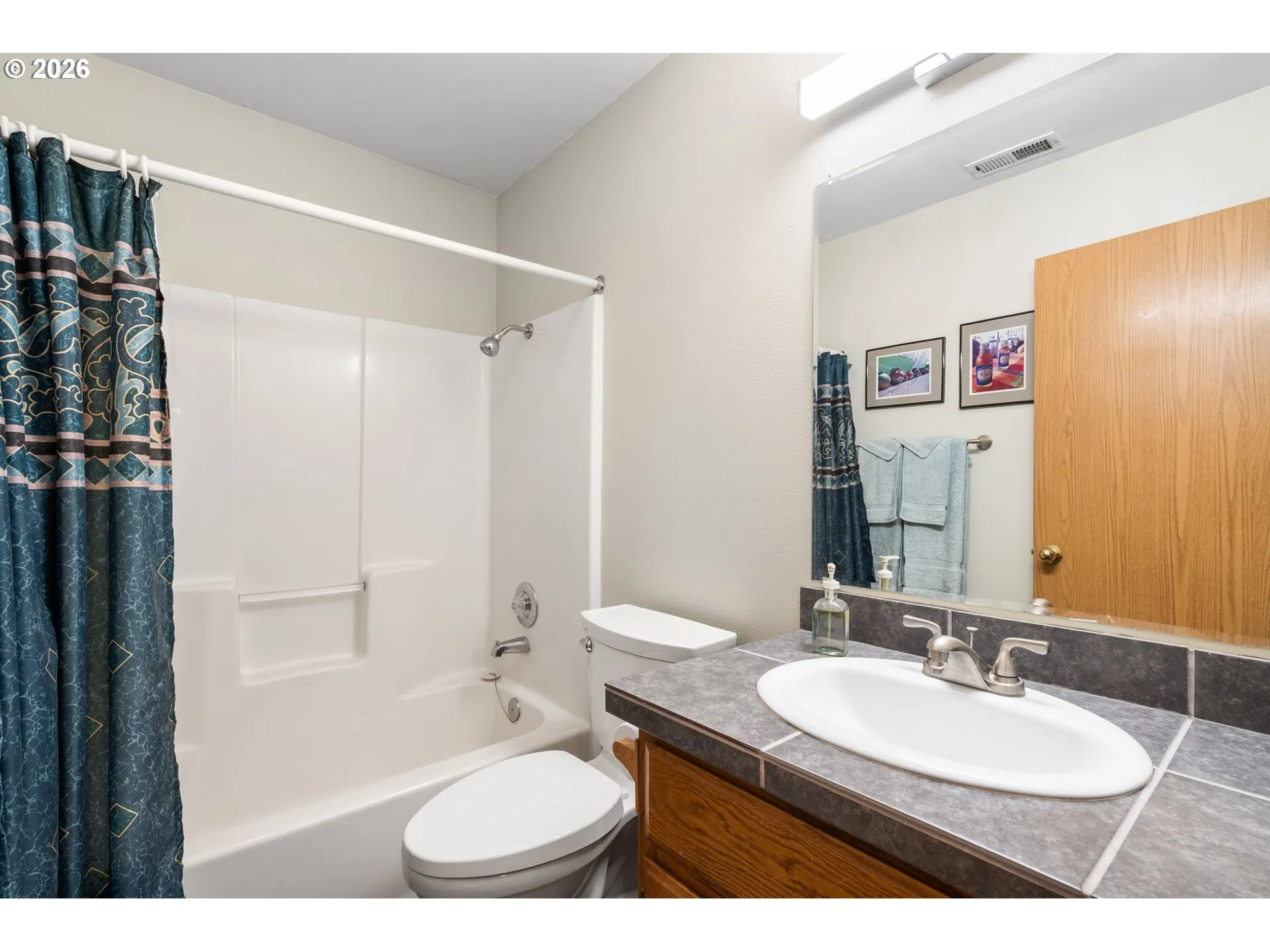 Bathroom-Upper