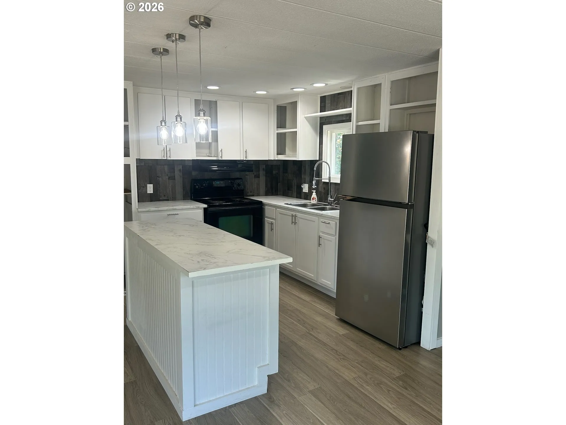 Kitchen-Eating Area