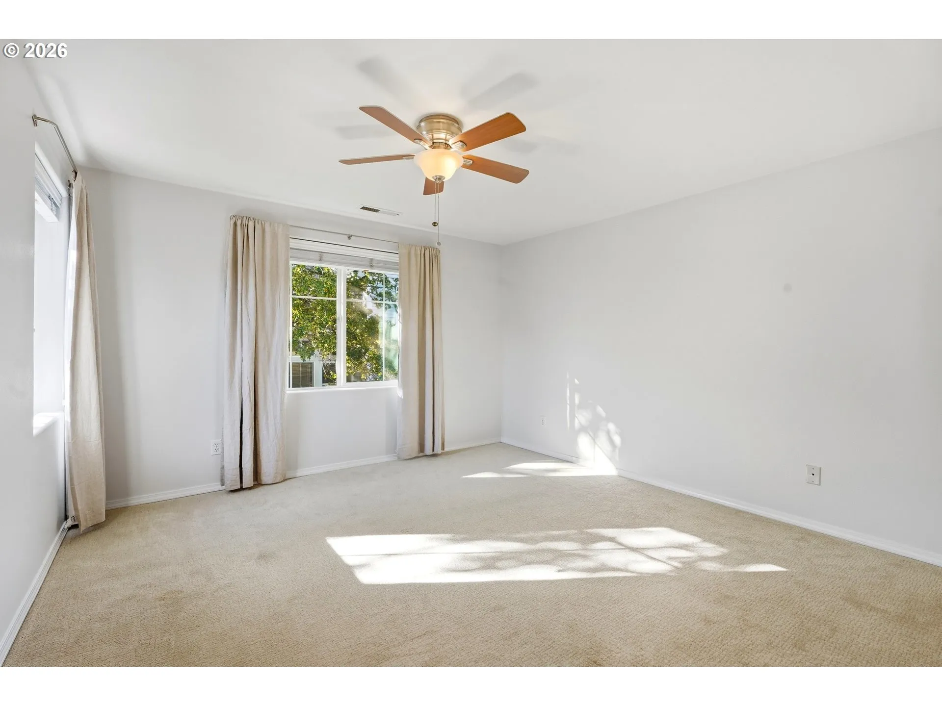 Bedroom, Primary-Ceiling Fan