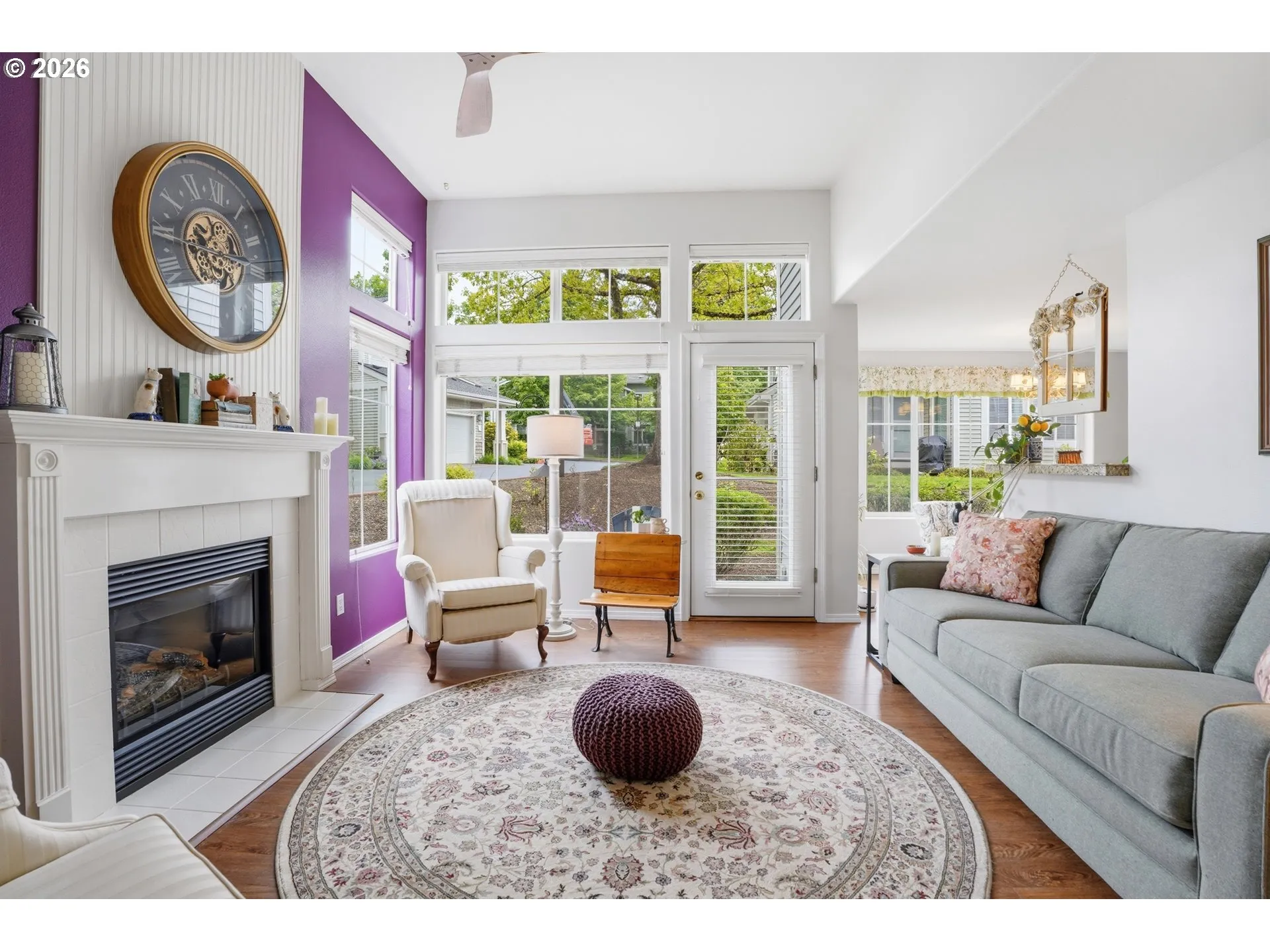 Living Room-Fireplace