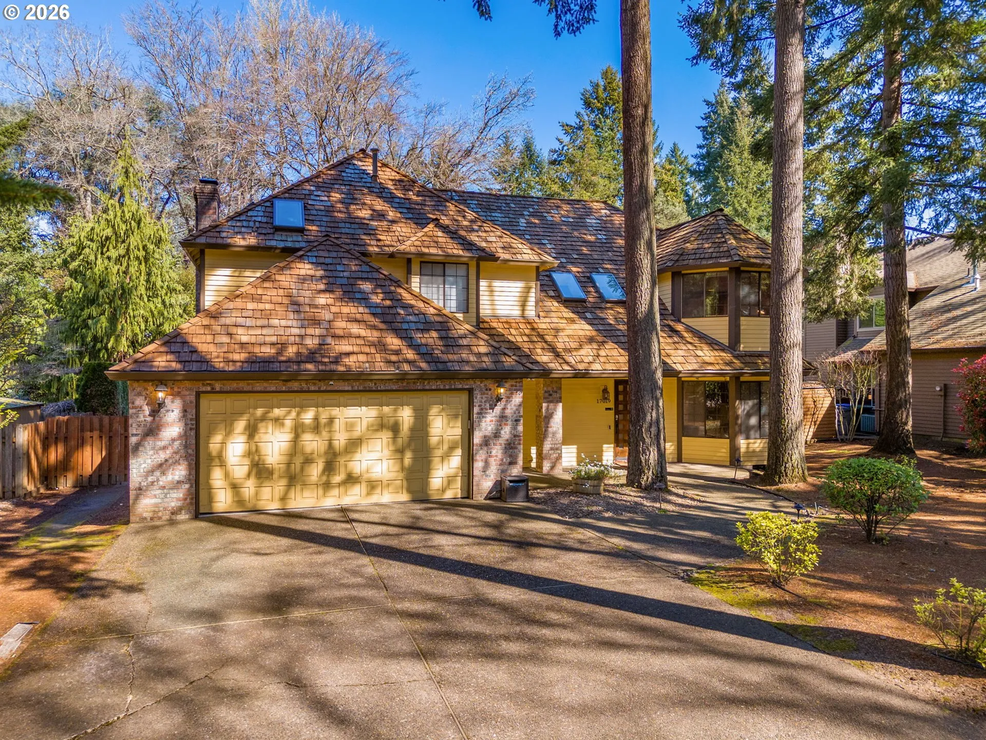 Exterior-Main