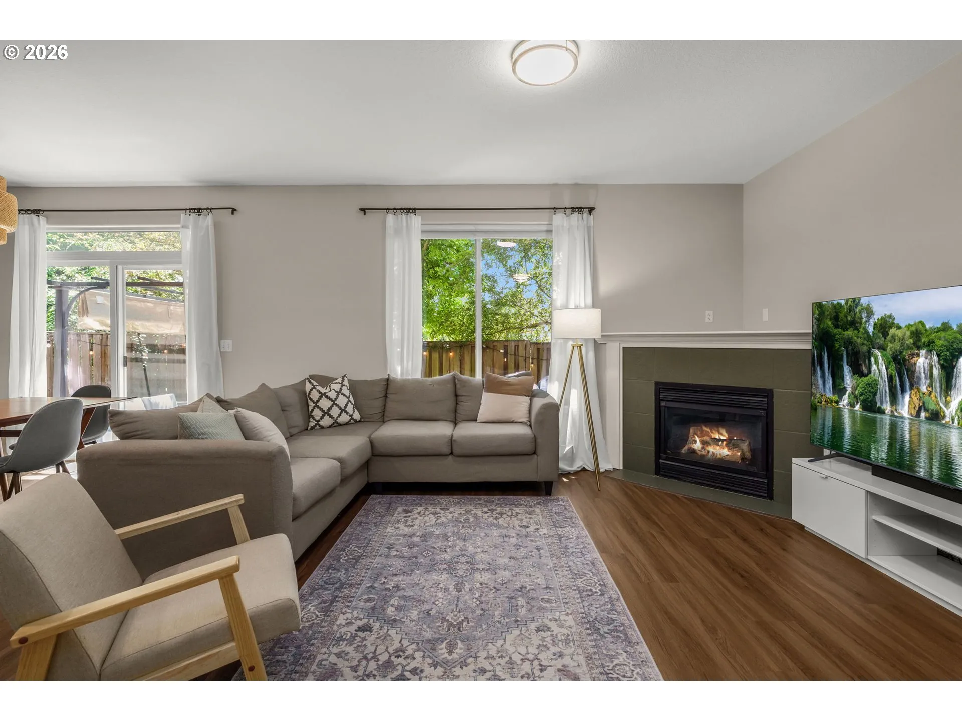 Living Room-Fireplace