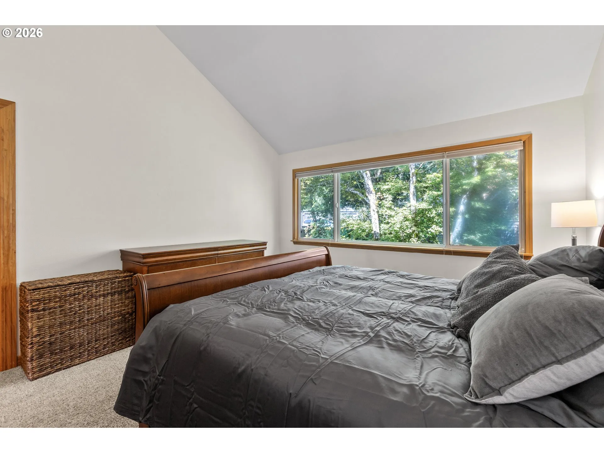 Bedroom, Primary