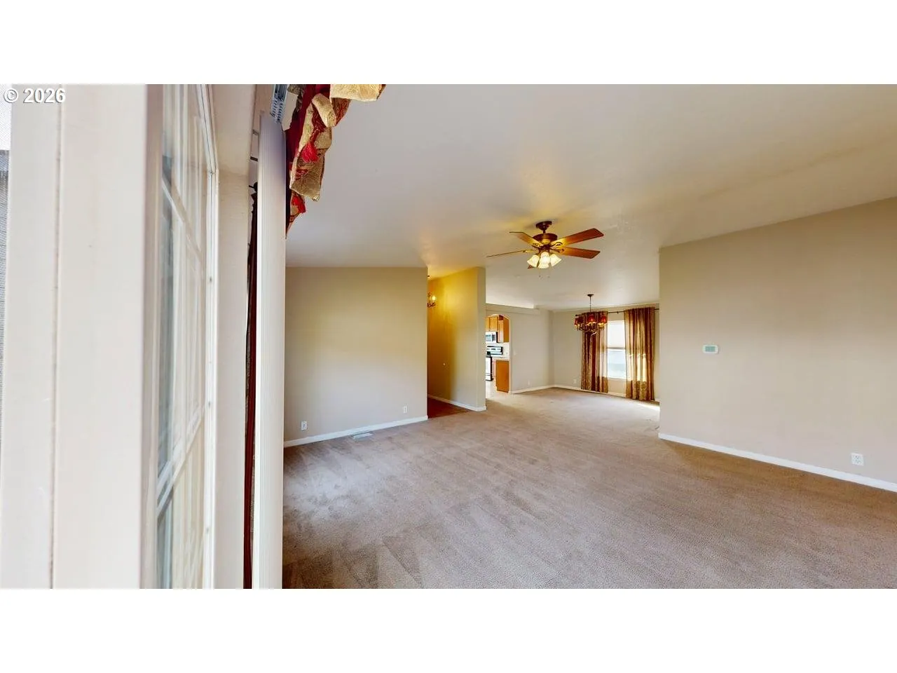Living Room-Vaulted Ceilings
