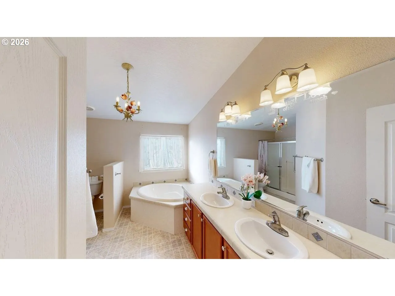 Bathroom, Attached-Double Sinks