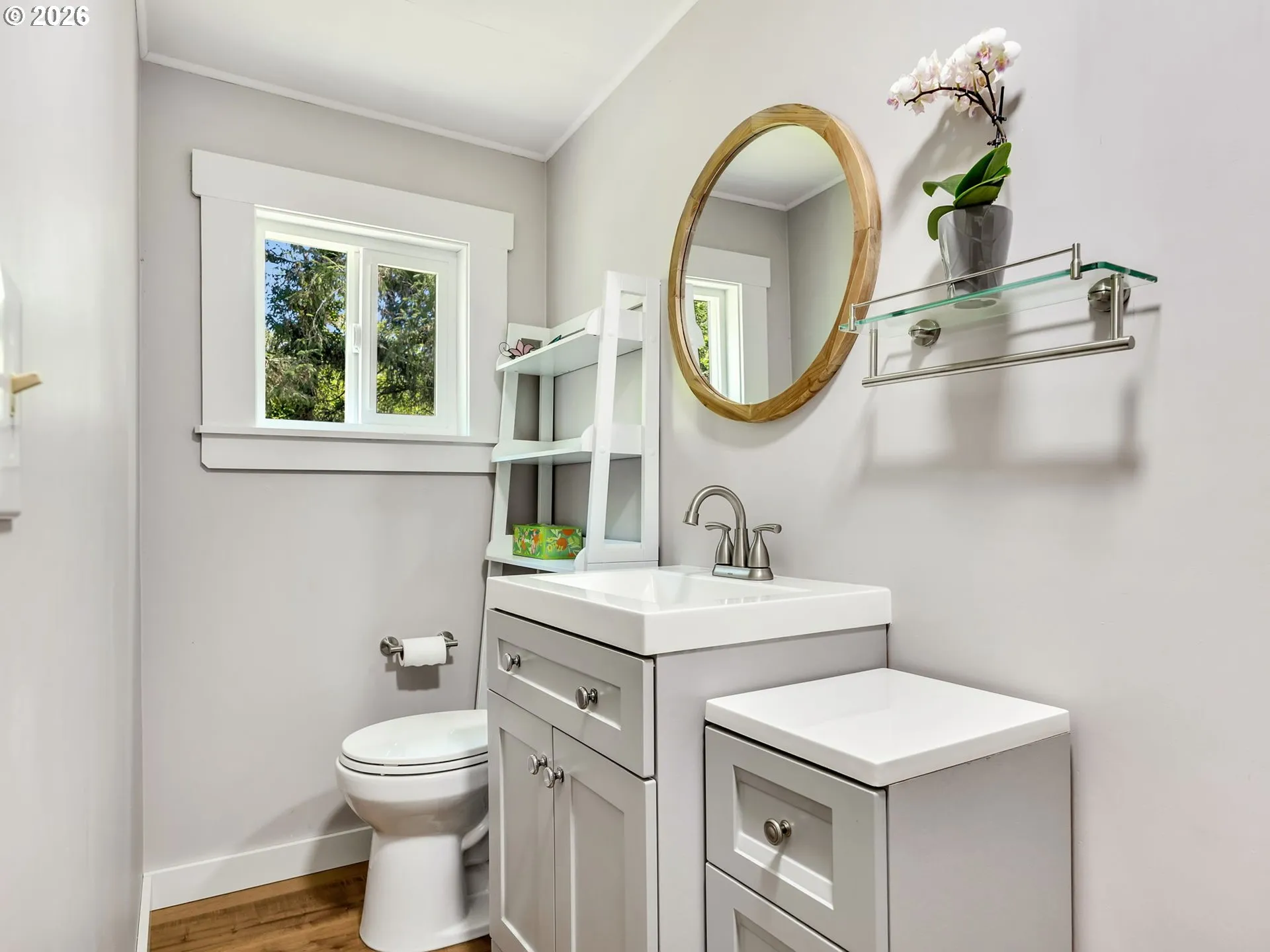 Bathroom, Attached