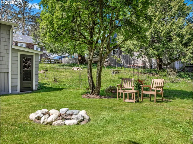 Yard-Back