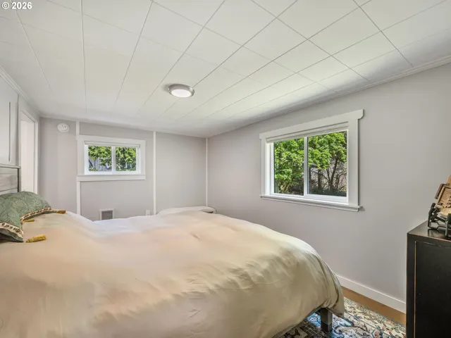 Bedroom, Primary