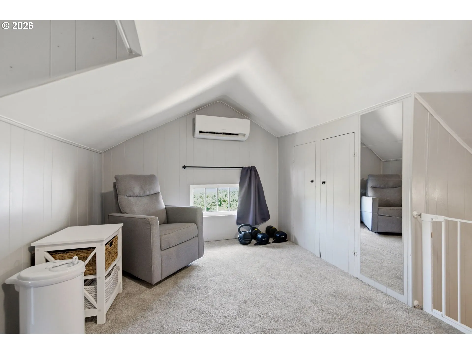 Bedroom, Primary-Upper