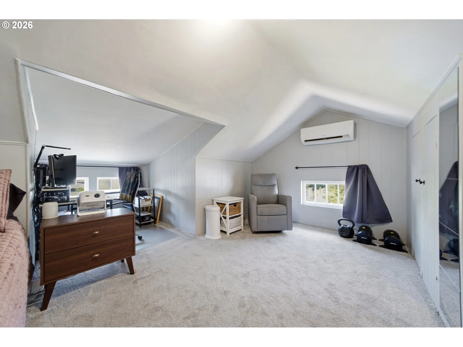 Bedroom, Primary-Upper