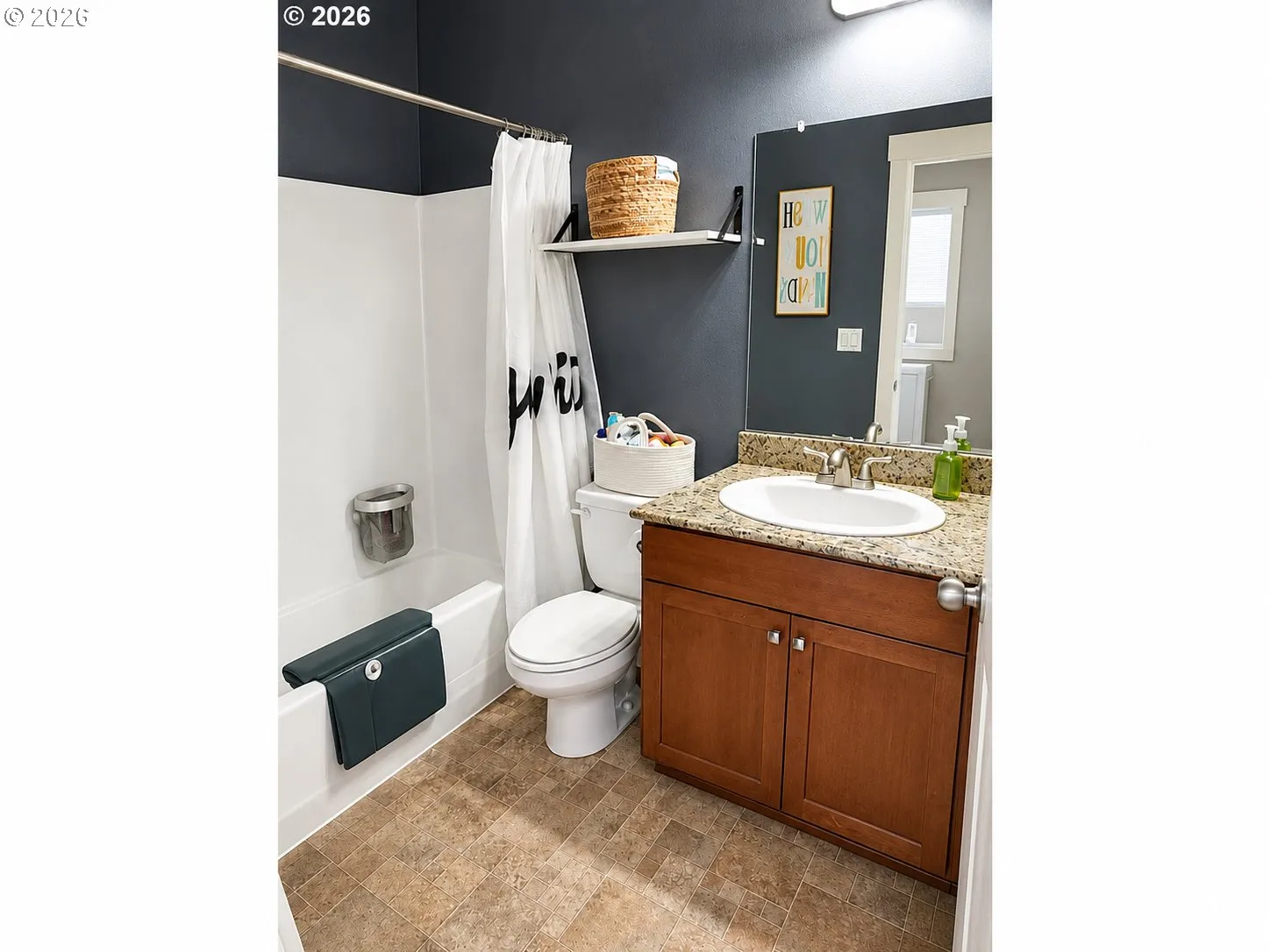 Bathroom-Upper