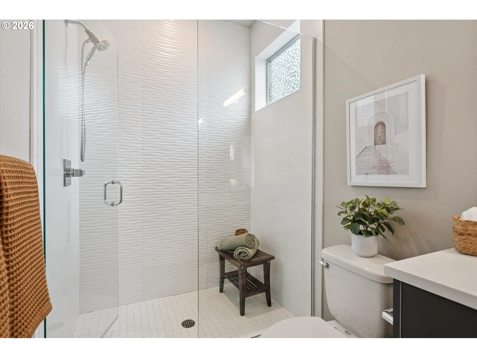 Bathroom-Upper