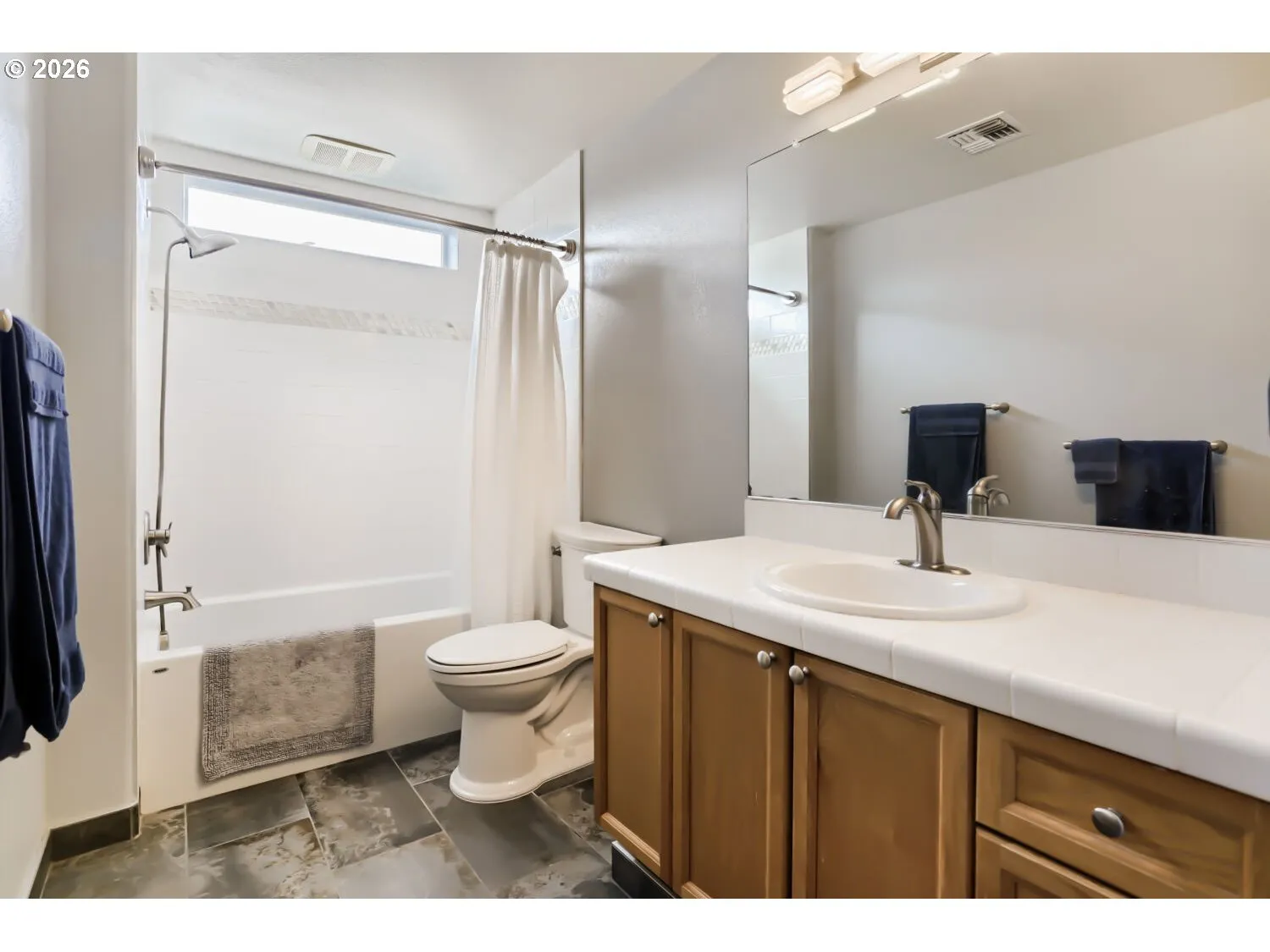 Bathroom-Upper