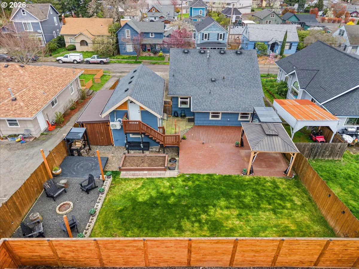 Yard-Back